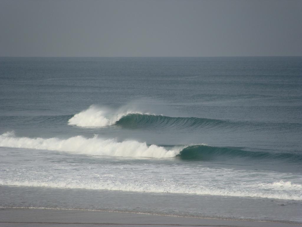 Отель Foz Surfcamp Фош-ду-Арелью Экстерьер фото